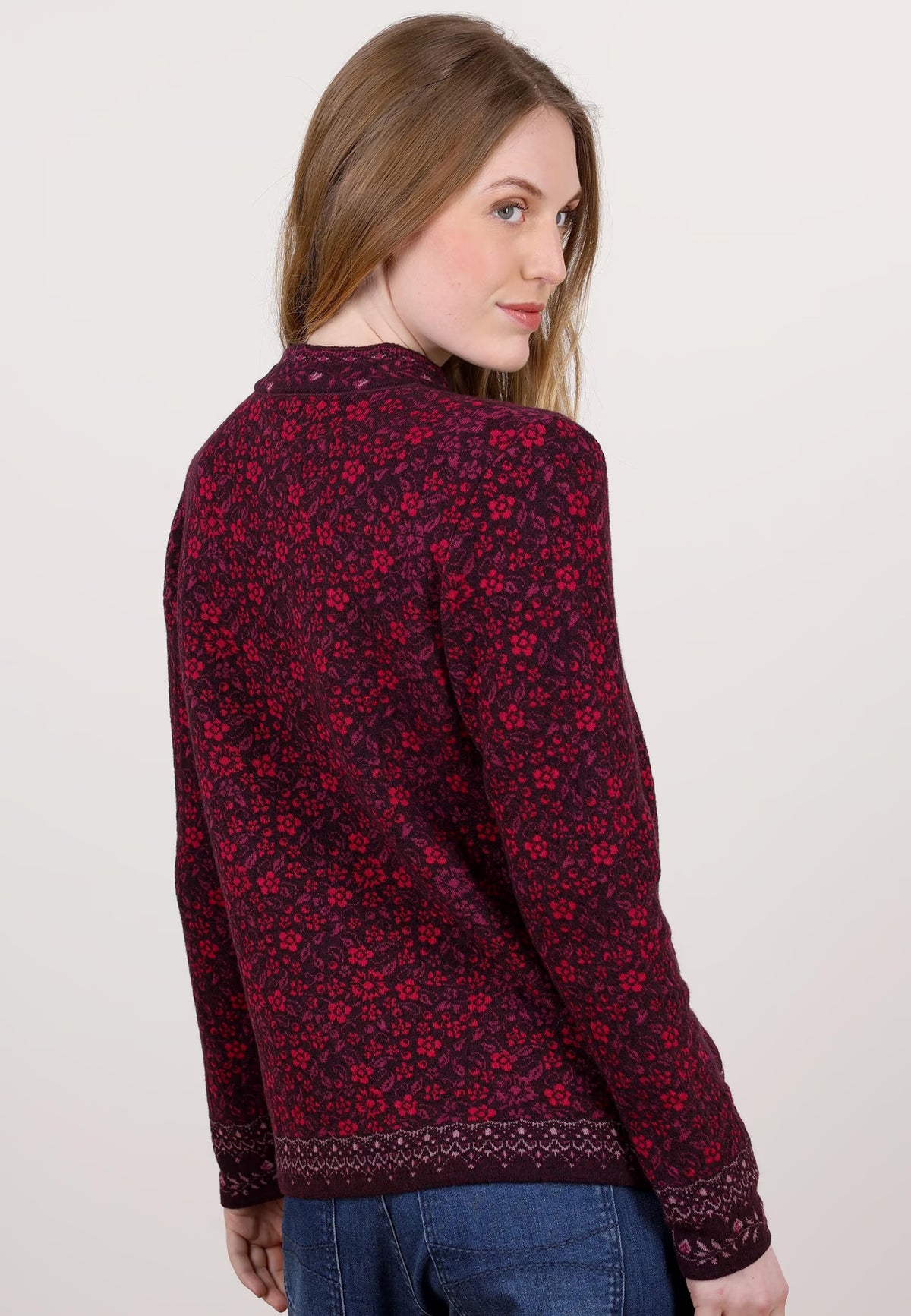 Scandic Strickjacke aus Wolle "Simmy Floral" rot/gemustert