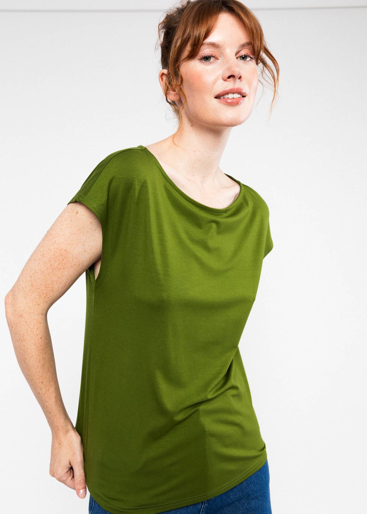 Blutsgeschwister T-Shirt "Breezy Flowgirl" grün