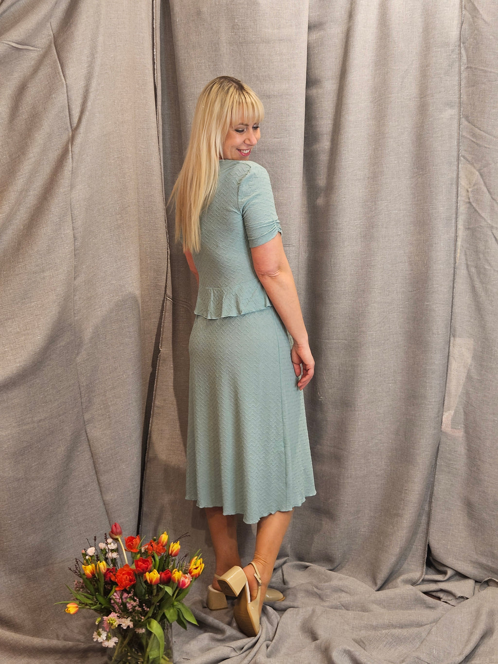 Miranda Merra Kleid "Wellenspiel" midi türkis