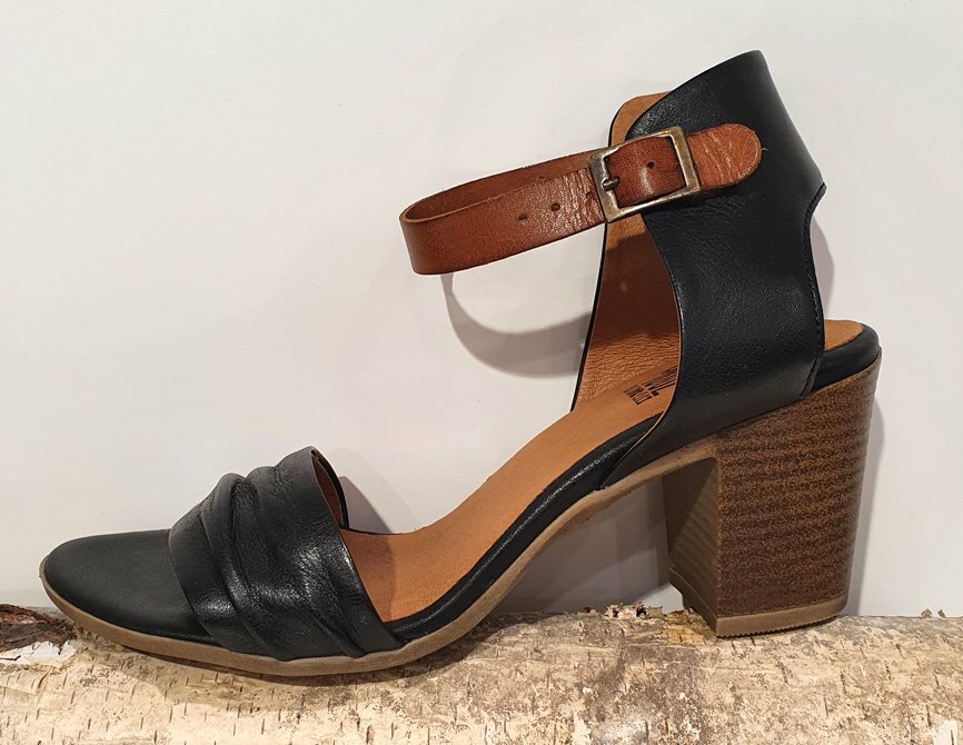 MizMooz Sommerschuh in Schwarz