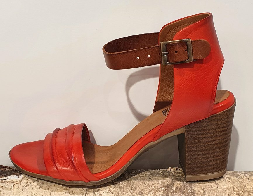 MizMooz Sommerschuh in Rot