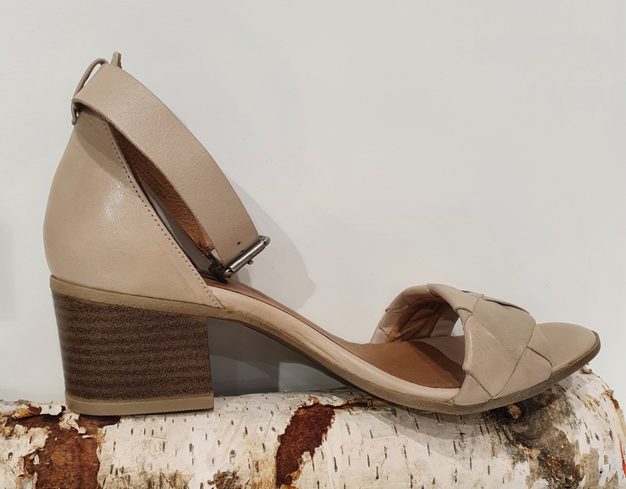 MizMooz Sommerschuh in Creme