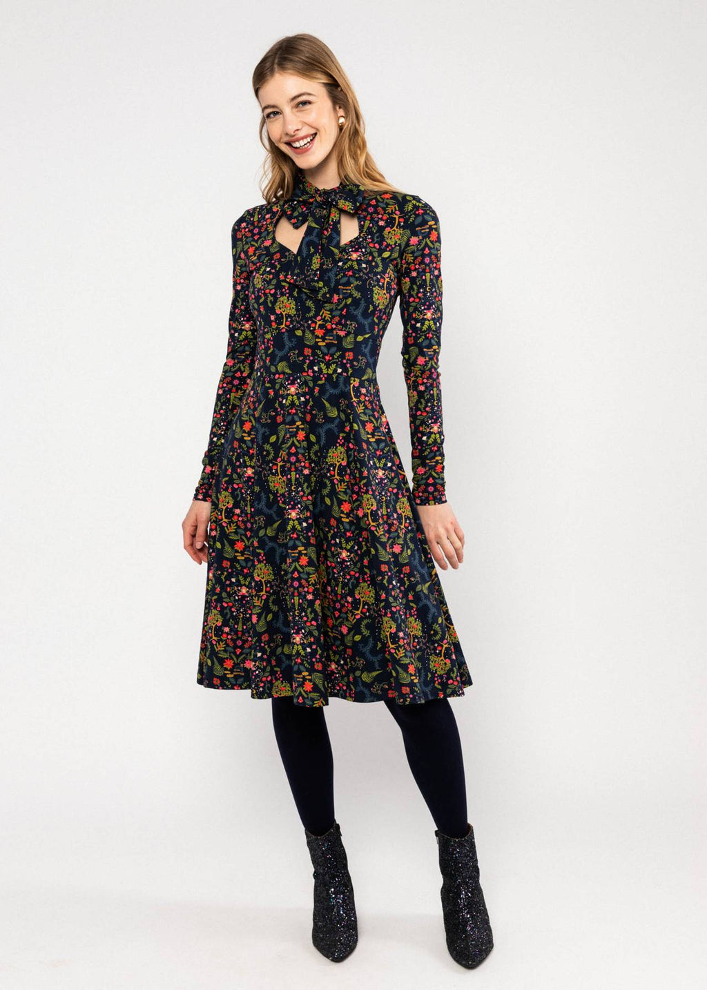 Blutsgeschwister Kleid "Miraculous Power Tralala Loop" blau/bunt gemustert