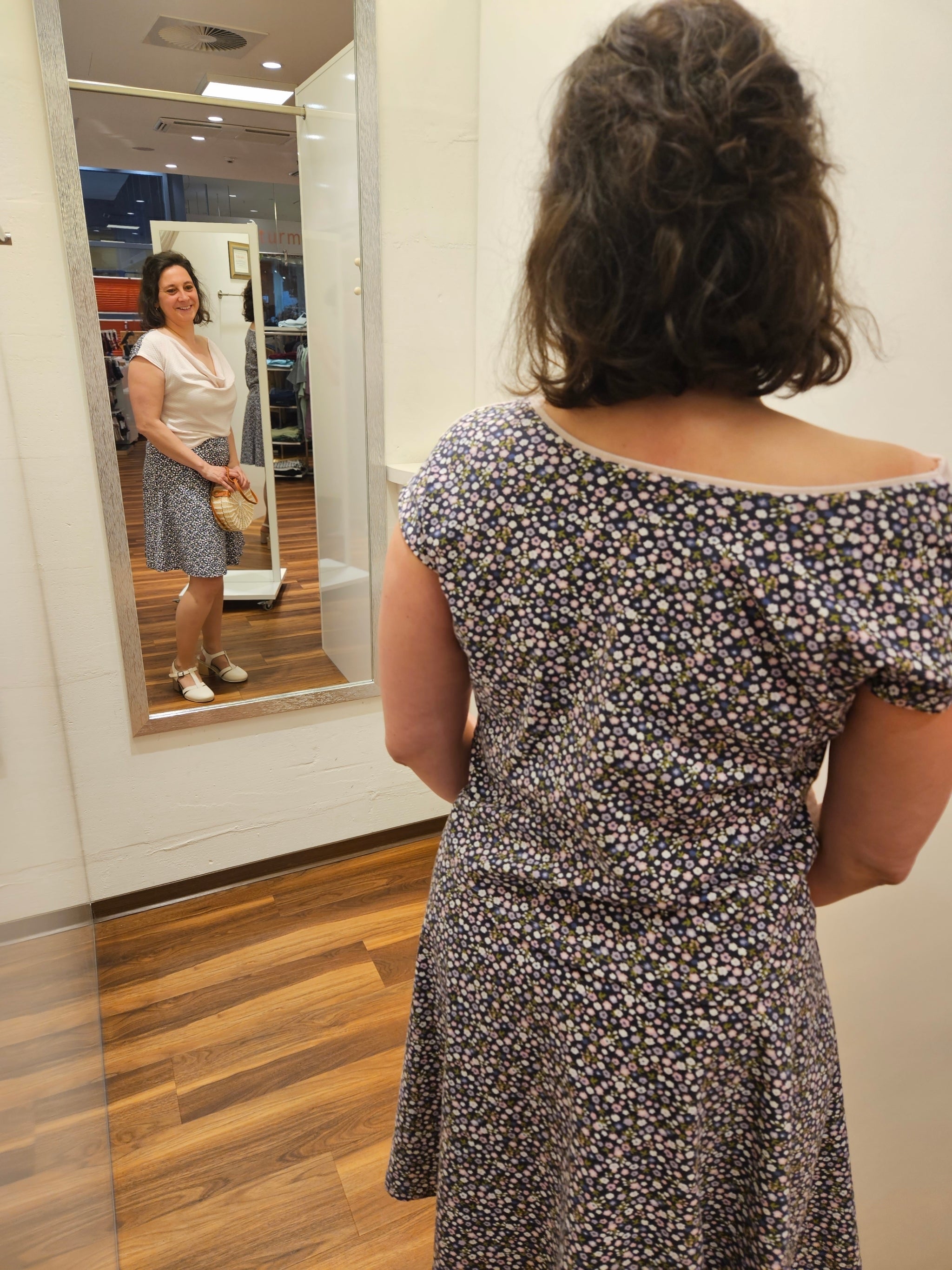 Miranda Merra Shirt "Blumenwiese" blau geblümt/rosè