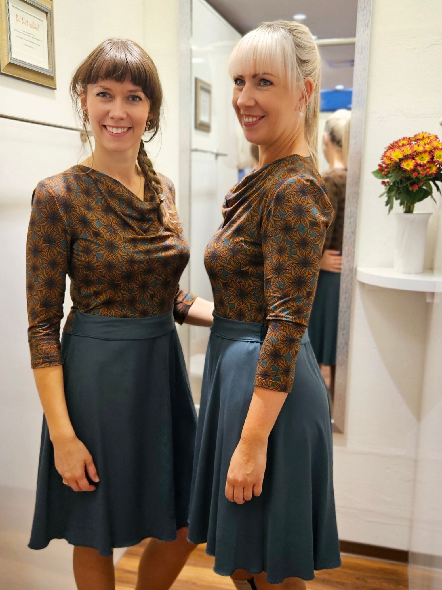 Miranda Merra Kleid "Sternenblume braun" braun-petrol