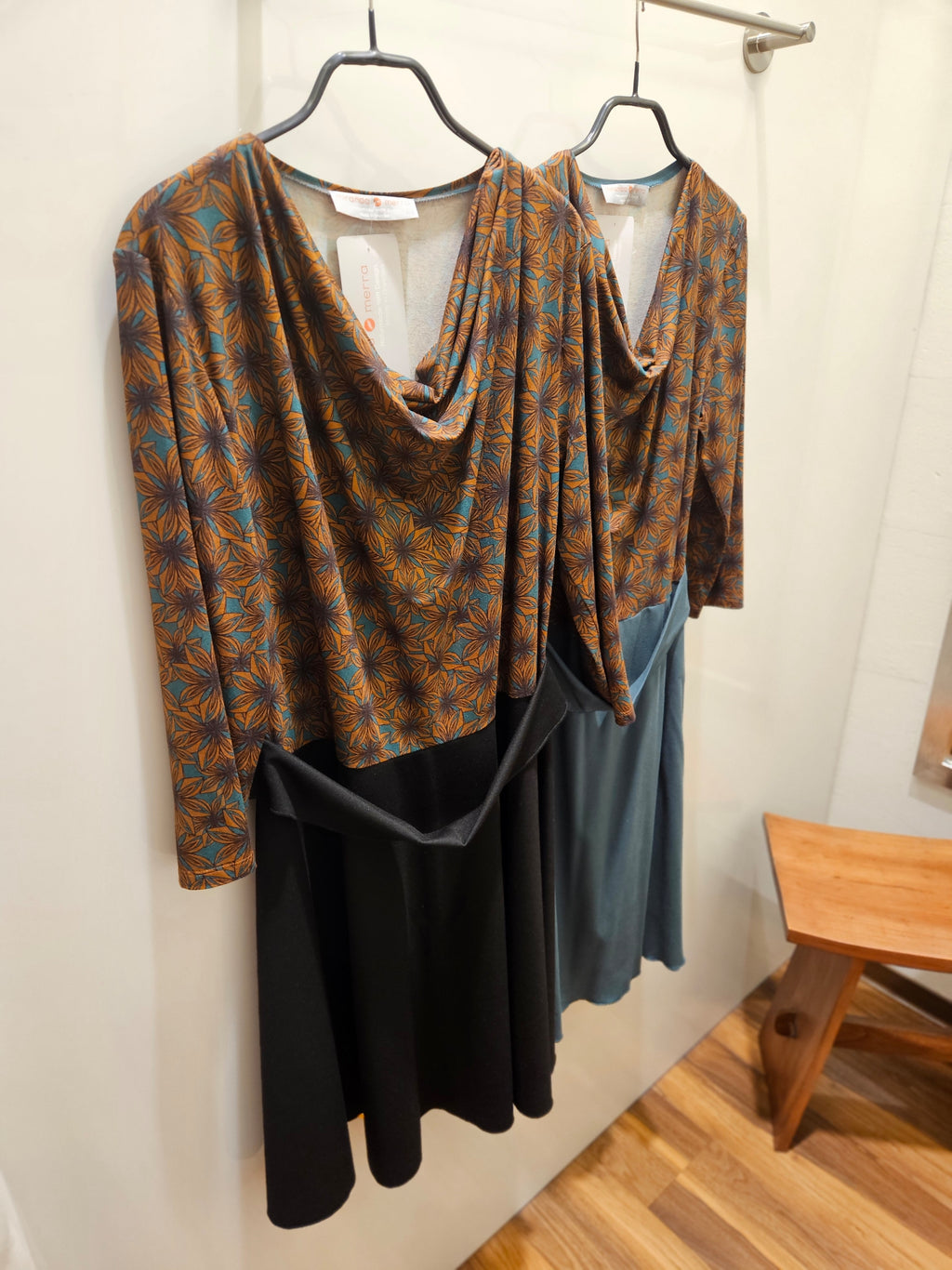 Miranda Merra Kleid "Sternenblume braun" braun-petrol