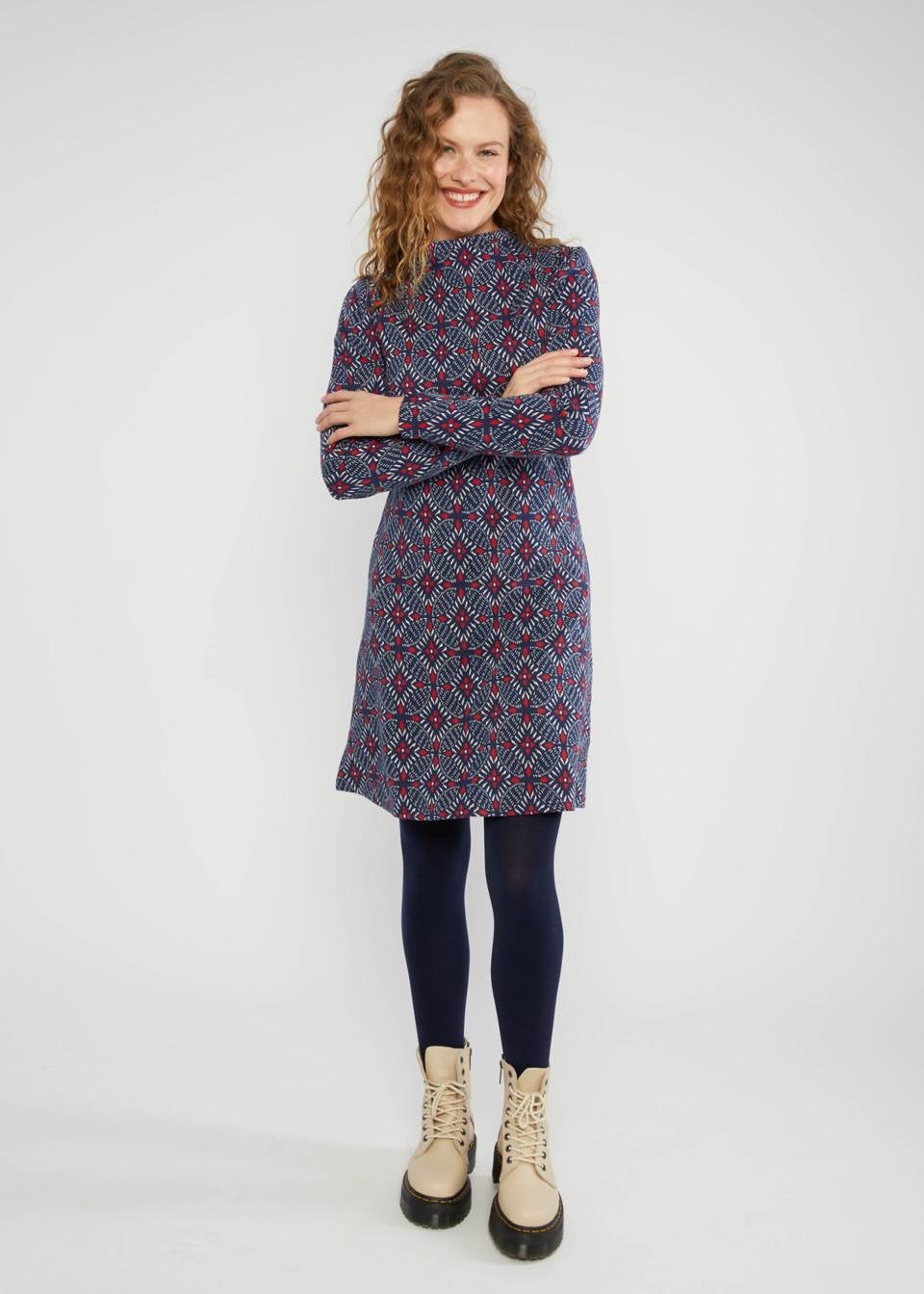 Blutsgeschwister Strickkleid "Cosy Zen Tangle" blau/rot gemustert