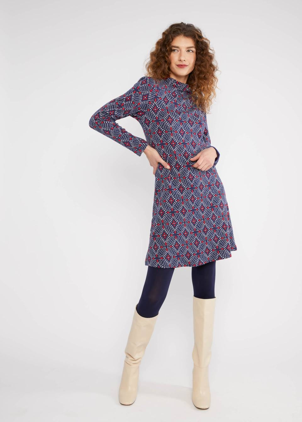 Blutsgeschwister Strickkleid "Cosy Zen Tangle" blau/rot gemustert