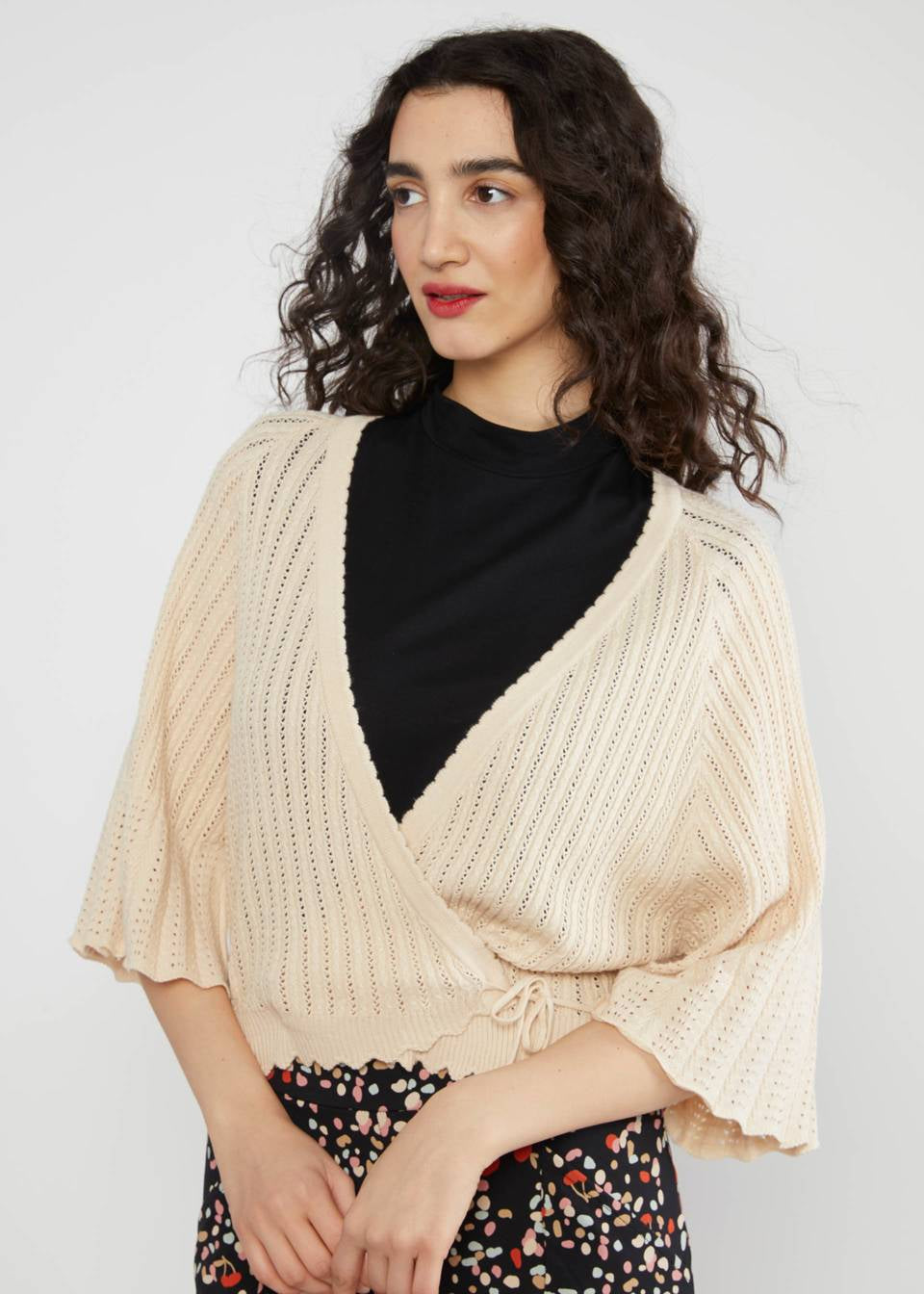 Blutsgeschwister Strickjacke "Fary Wrap" creme