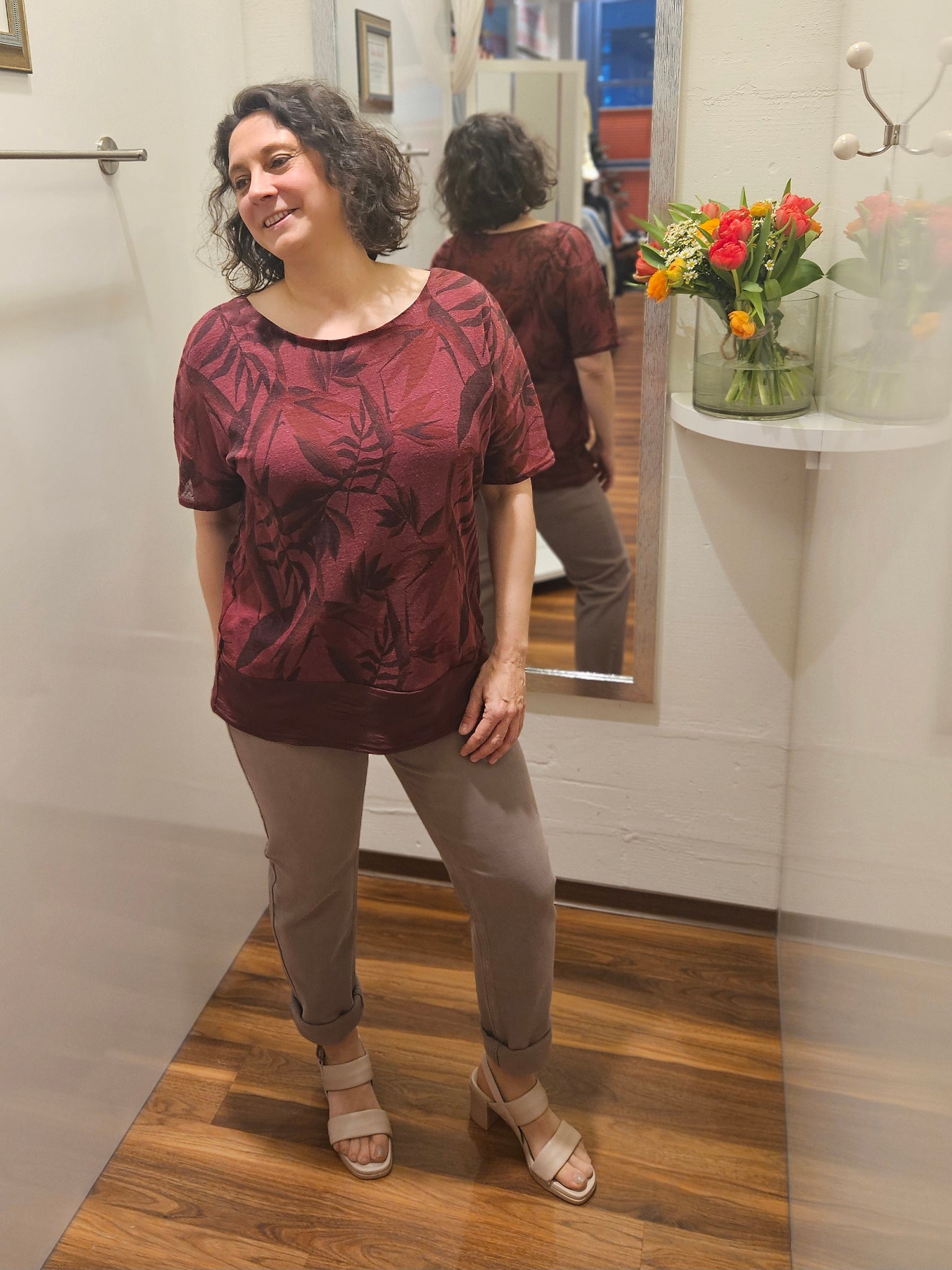 Miranda Merra Big-Shirt aus Leinen bordeaux/gemusterten