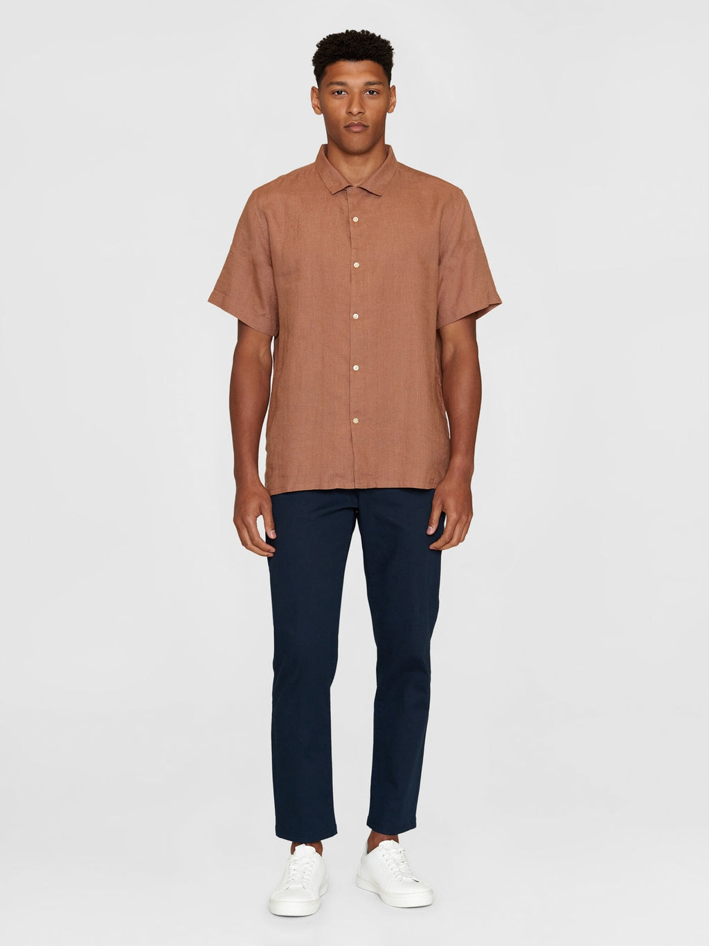 Knowledge Cotton Hemd aus Leinen kurzarm terra