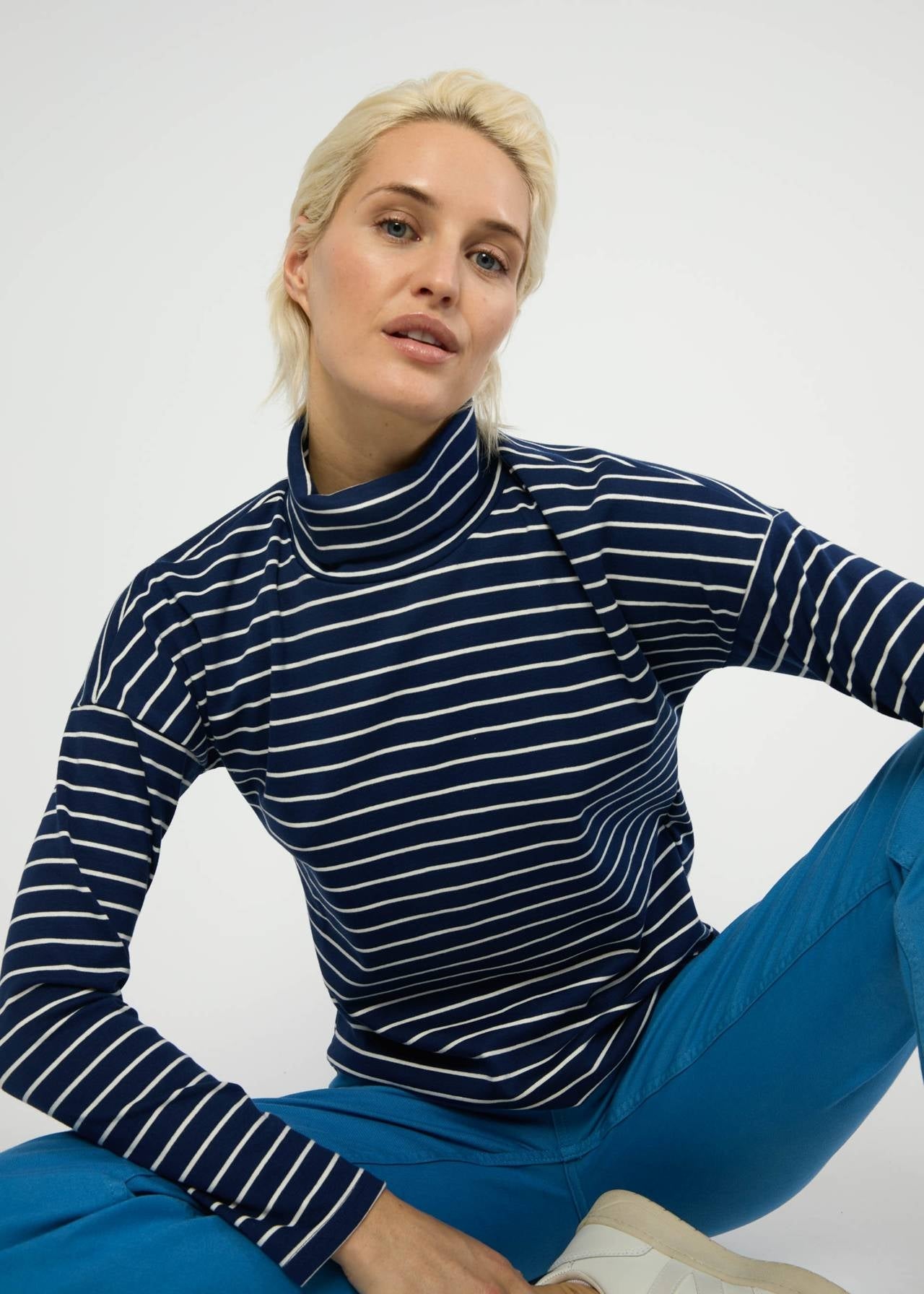 Blutsgeschwister Shirt "Stereo Rainbow Turtle" blau/weiß gestreift
