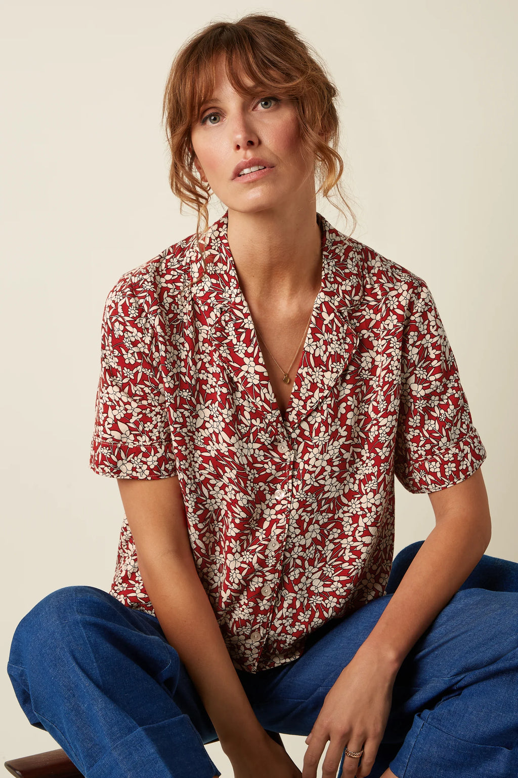 King Louie Bluse/ T-Shirt "Elsie" rot geblümt