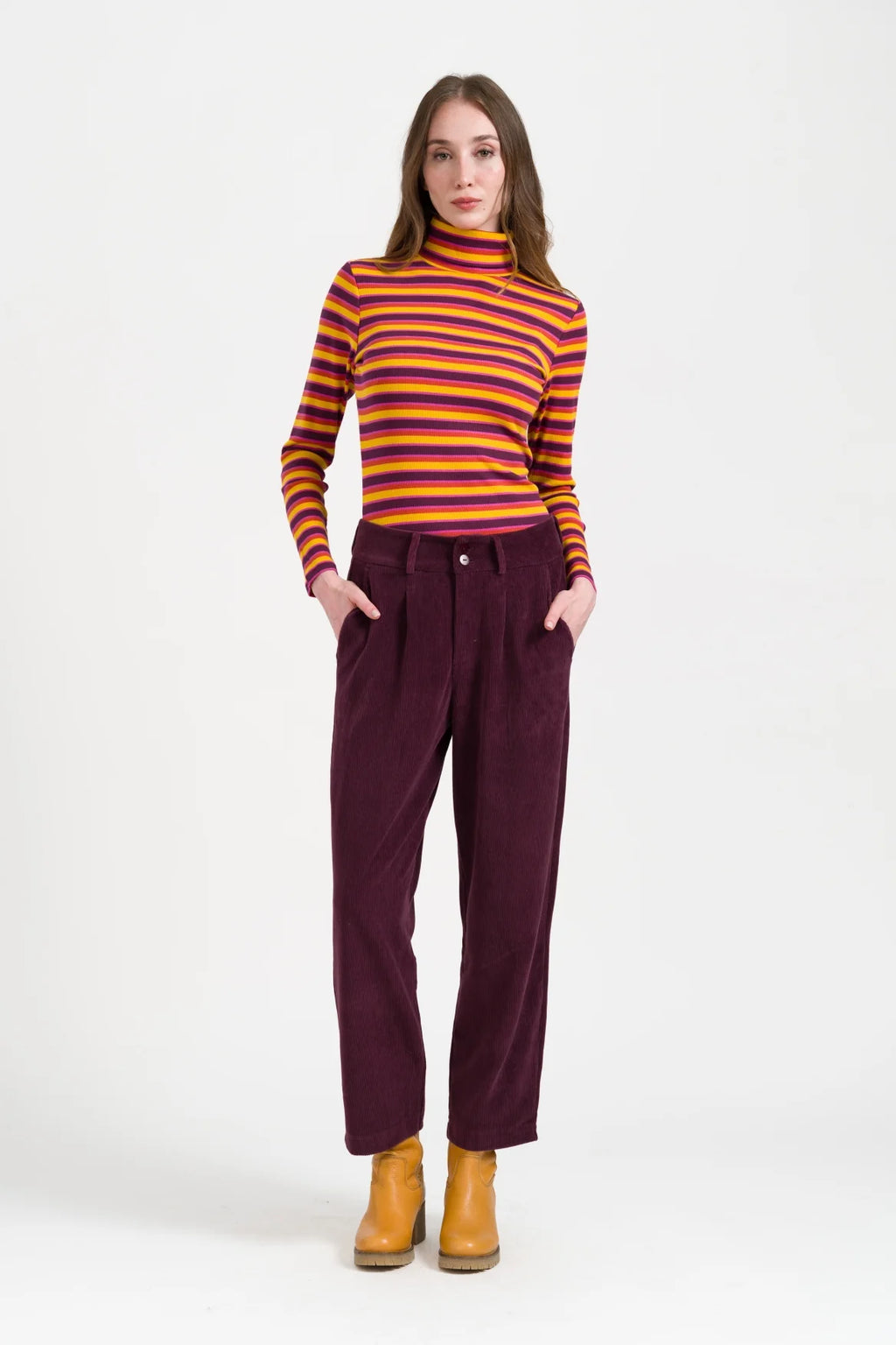 Lalamour Hose aus Samtcord "Brooklyn" weinrot