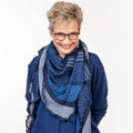 Invero Dreieckstuch aus Merinowolle blau/Mix