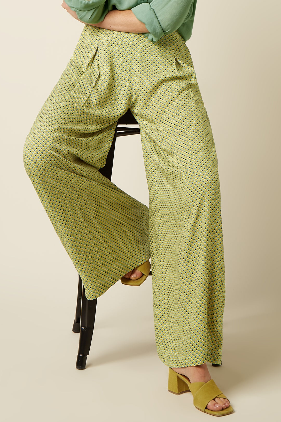 King Louie Hose "Antonia" grün/blau gemustert