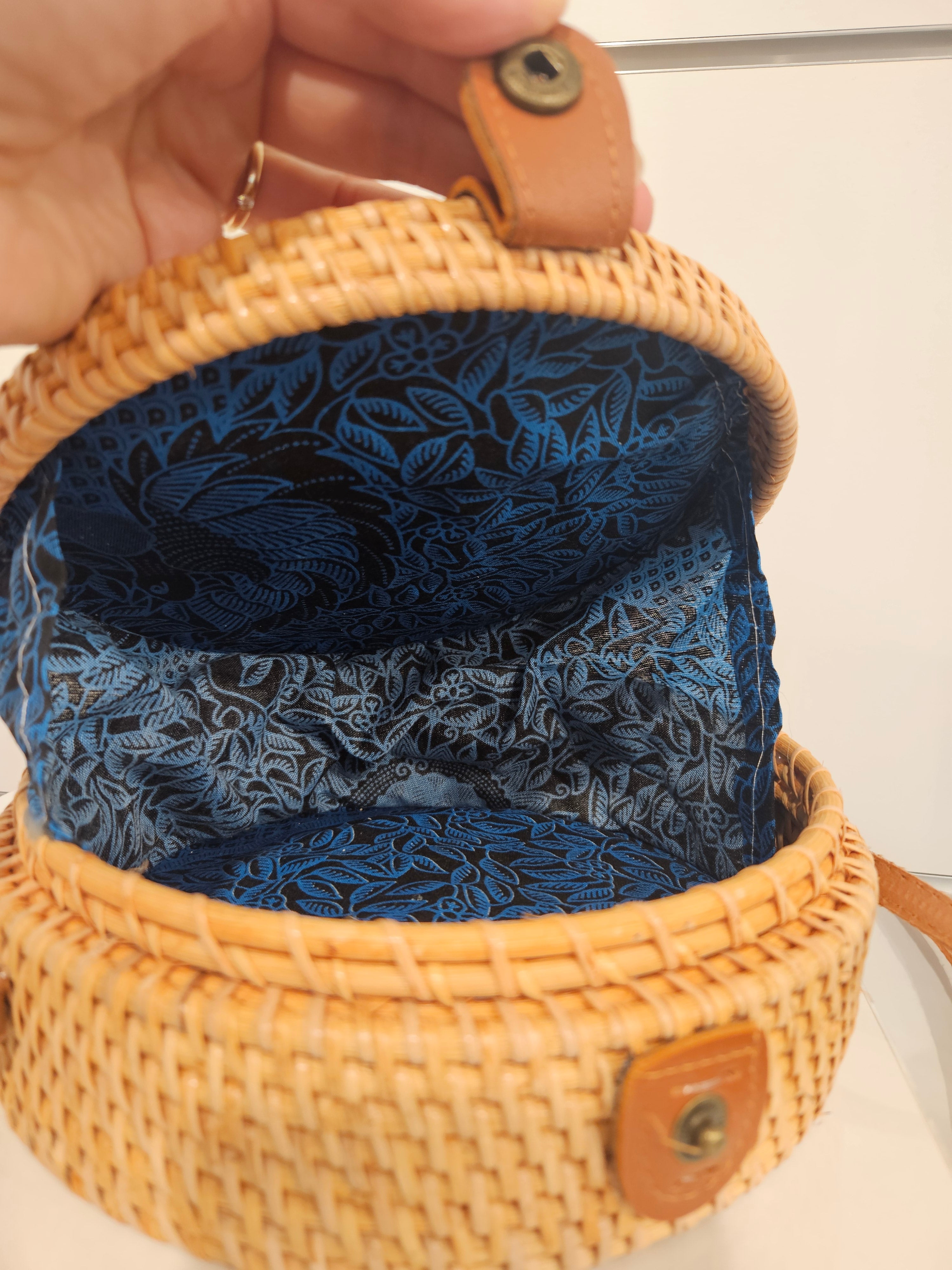 Korbtasche rund beige/blau