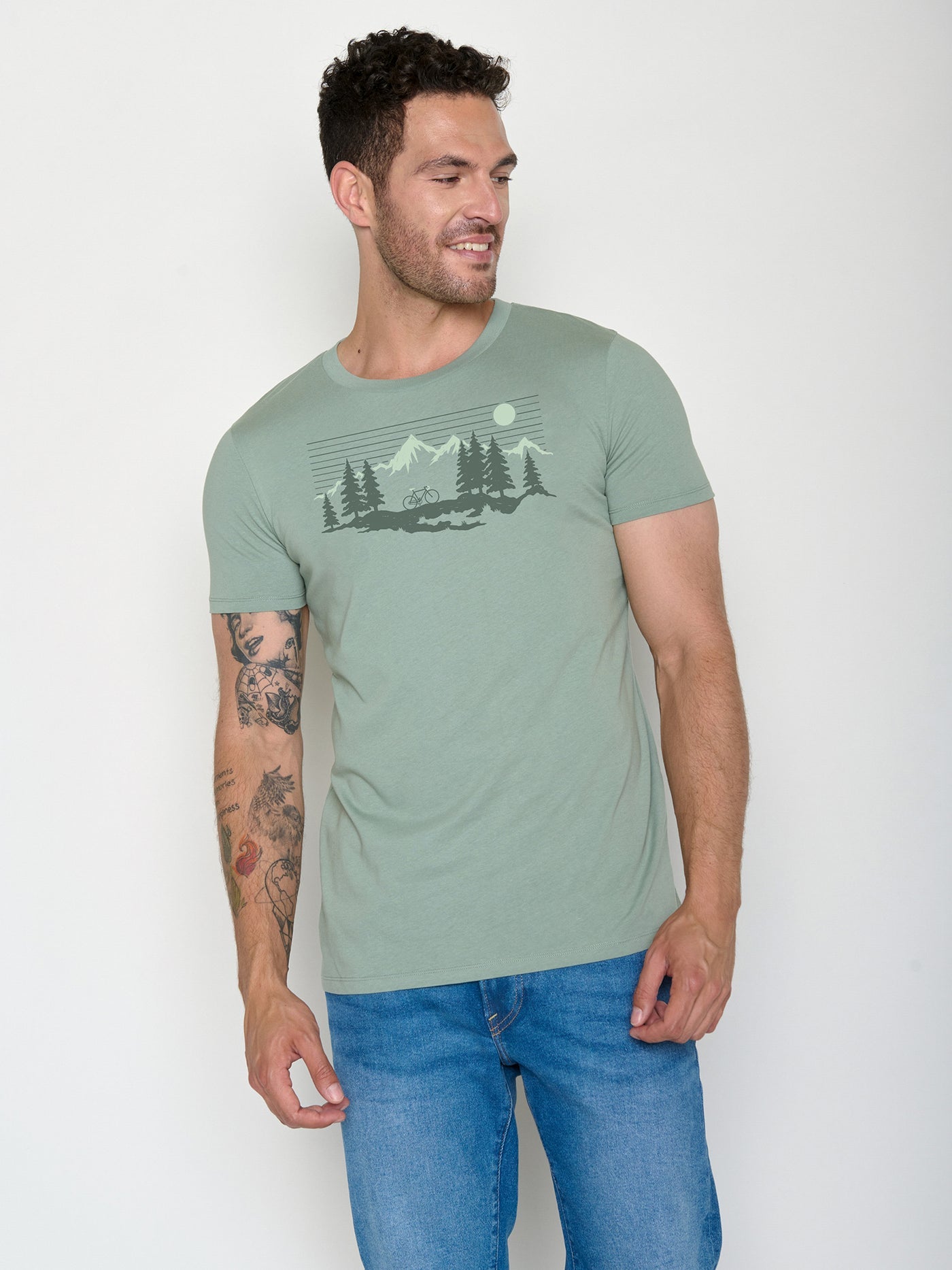 Greenbomb T-Shirt grün/Berge